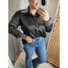 BLUSA TACHUELAS NEGRA