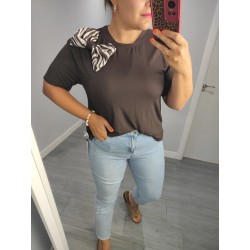 CAMISETA LAZO CEBRA MARRON