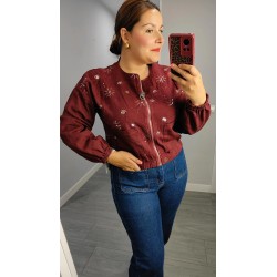 CHAQUETA DETALLE FLOR...